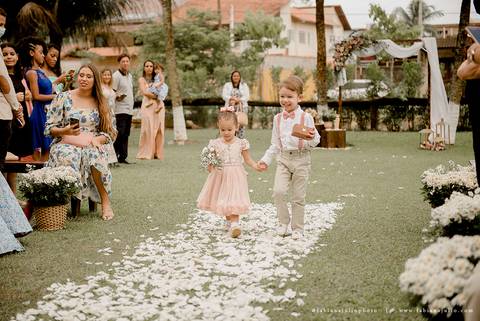 CASAMENTO, RANCHO DA PRAIA, CASAMENTO DE DIA, NOIVA MINIMALISTA, NOIVA LOIRA, NOIVO DE CINZA, FOTOGRAFIA PARA SEMPRE, FOTORAFIA DE CASAMENTO, CASAMENTO RUSTICOM MISTURA FEMININA, DECORACAO EM TOM PASTEL, TONS NEUTROS, MADRINHA DE ROSACASAMENTO, RANCHO DA '