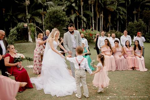 CASAMENTO, RANCHO DA PRAIA, CASAMENTO DE DIA, NOIVA MINIMALISTA, NOIVA LOIRA, NOIVO DE CINZA, FOTOGRAFIA PARA SEMPRE, FOTORAFIA DE CASAMENTO, CASAMENTO RUSTICOM MISTURA FEMININA, DECORACAO EM TOM PASTEL, TONS NEUTROS, MADRINHA DE ROSA'