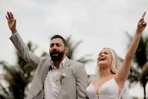 CASAMENTO, RANCHO DA PRAIA, CASAMENTO DE DIA, NOIVA MINIMALISTA, NOIVA LOIRA, NOIVO DE CINZA, FOTOGRAFIA PARA SEMPRE, FOTORAFIA DE CASAMENTO, CASAMENTO RUSTICOM MISTURA FEMININA, DECORACAO EM TOM PASTEL, TONS NEUTROS, MADRINHA DE ROSA'