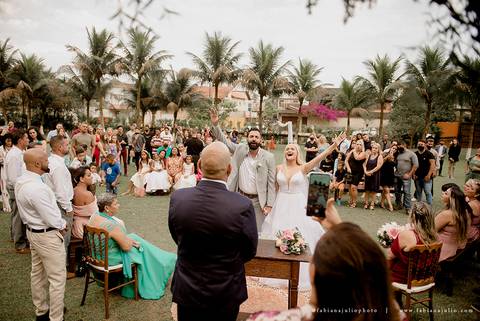 CASAMENTO, RANCHO DA PRAIA, CASAMENTO DE DIA, NOIVA MINIMALISTA, NOIVA LOIRA, NOIVO DE CINZA, FOTOGRAFIA PARA SEMPRE, FOTORAFIA DE CASAMENTO, CASAMENTO RUSTICOM MISTURA FEMININA, DECORACAO EM TOM PASTEL, TONS NEUTROS, MADRINHA DE ROSA'