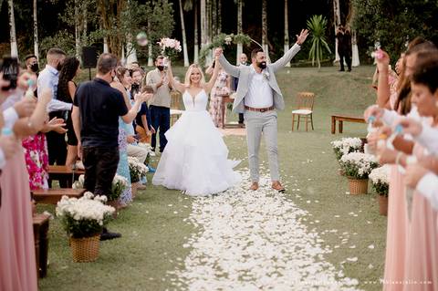 CASAMENTO, RANCHO DA PRAIA, CASAMENTO DE DIA, NOIVA MINIMALISTA, NOIVA LOIRA, NOIVO DE CINZA, FOTOGRAFIA PARA SEMPRE, FOTORAFIA DE CASAMENTO, CASAMENTO RUSTICOM MISTURA FEMININA, DECORACAO EM TOM PASTEL, TONS NEUTROS, MADRINHA DE ROSA'