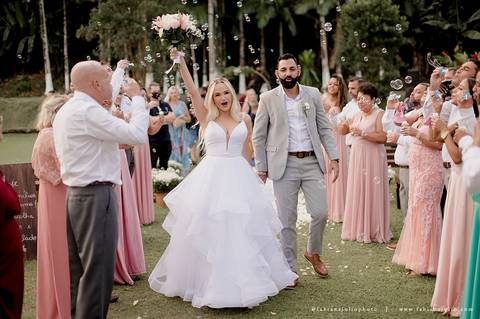 CASAMENTO, RANCHO DA PRAIA, CASAMENTO DE DIA, NOIVA MINIMALISTA, NOIVA LOIRA, NOIVO DE CINZA, FOTOGRAFIA PARA SEMPRE, FOTORAFIA DE CASAMENTO, CASAMENTO RUSTICOM MISTURA FEMININA, DECORACAO EM TOM PASTEL, TONS NEUTROS, MADRINHA DE ROSA'