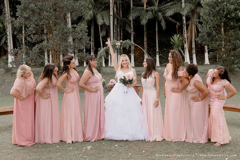 CASAMENTO, RANCHO DA PRAIA, CASAMENTO DE DIA, NOIVA MINIMALISTA, NOIVA LOIRA, NOIVO DE CINZA, FOTOGRAFIA PARA SEMPRE, FOTORAFIA DE CASAMENTO, CASAMENTO RUSTICOM MISTURA FEMININA, DECORACAO EM TOM PASTEL, TONS NEUTROS, MADRINHA DE ROSA'