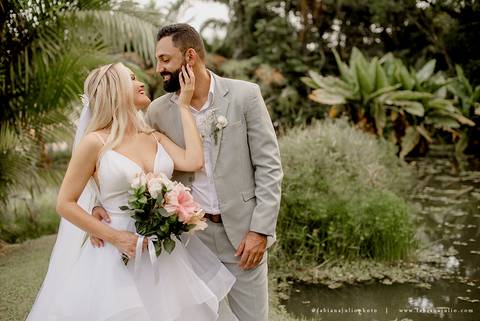 CASAMENTO, RANCHO DA PRAIA, CASAMENTO DE DIA, NOIVA MINIMALISTA, NOIVA LOIRA, NOIVO DE CINZA, FOTOGRAFIA PARA SEMPRE, FOTORAFIA DE CASAMENTO, CASAMENTO RUSTICOM MISTURA FEMININA, DECORACAO EM TOM PASTEL, TONS NEUTROS, MADRINHA DE ROSA'
