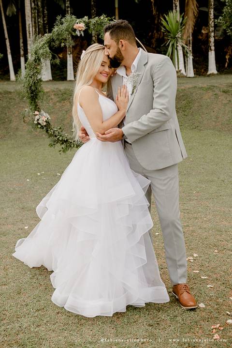 CASAMENTO, RANCHO DA PRAIA, CASAMENTO DE DIA, NOIVA MINIMALISTA, NOIVA LOIRA, NOIVO DE CINZA, FOTOGRAFIA PARA SEMPRE, FOTORAFIA DE CASAMENTO, CASAMENTO RUSTICOM MISTURA FEMININA, DECORACAO EM TOM PASTEL, TONS NEUTROS, MADRINHA DE ROSA'