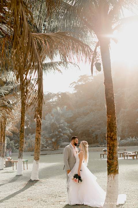 CASAMENTO, RANCHO DA PRAIA, CASAMENTO DE DIA, NOIVA MINIMALISTA, NOIVA LOIRA, NOIVO DE CINZA, FOTOGRAFIA PARA SEMPRE, FOTORAFIA DE CASAMENTO, CASAMENTO RUSTICOM MISTURA FEMININA, DECORACAO EM TOM PASTEL, TONS NEUTROS, MADRINHA DE ROSA'