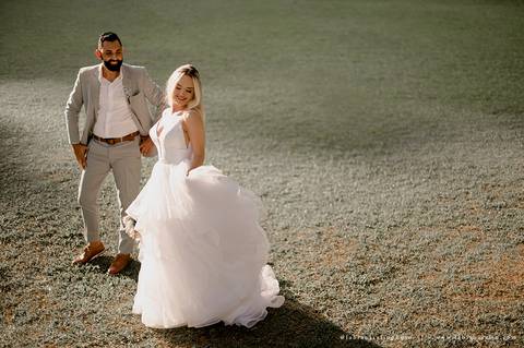 CASAMENTO, RANCHO DA PRAIA, CASAMENTO DE DIA, NOIVA MINIMALISTA, NOIVA LOIRA, NOIVO DE CINZA, FOTOGRAFIA PARA SEMPRE, FOTORAFIA DE CASAMENTO, CASAMENTO RUSTICOM MISTURA FEMININA, DECORACAO EM TOM PASTEL, TONS NEUTROS, MADRINHA DE ROSA'