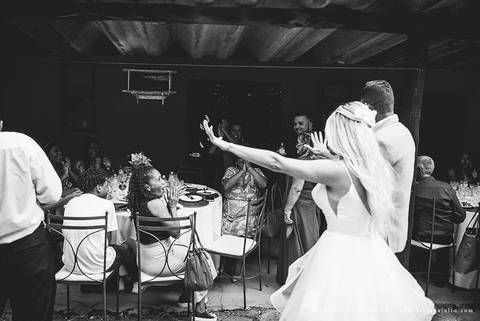 CASAMENTO, RANCHO DA PRAIA, CASAMENTO DE DIA, NOIVA MINIMALISTA, NOIVA LOIRA, NOIVO DE CINZA, FOTOGRAFIA PARA SEMPRE, FOTORAFIA DE CASAMENTO, CASAMENTO RUSTICOM MISTURA FEMININA, DECORACAO EM TOM PASTEL, TONS NEUTROS, MADRINHA DE ROSA'