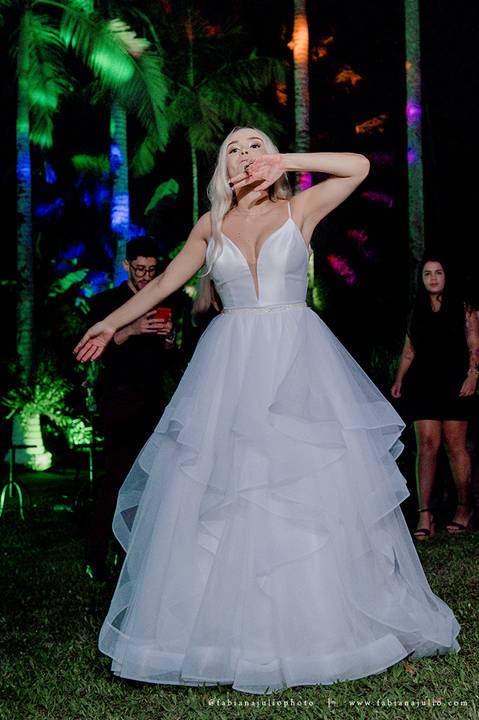 CASAMENTO, RANCHO DA PRAIA, CASAMENTO DE DIA, NOIVA MINIMALISTA, NOIVA LOIRA, NOIVO DE CINZA, FOTOGRAFIA PARA SEMPRE, FOTORAFIA DE CASAMENTO, CASAMENTO RUSTICOM MISTURA FEMININA, DECORACAO EM TOM PASTEL, TONS NEUTROS, MADRINHA DE ROSA'