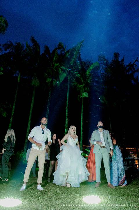 CASAMENTO, RANCHO DA PRAIA, CASAMENTO DE DIA, NOIVA MINIMALISTA, NOIVA LOIRA, NOIVO DE CINZA, FOTOGRAFIA PARA SEMPRE, FOTORAFIA DE CASAMENTO, CASAMENTO RUSTICOM MISTURA FEMININA, DECORACAO EM TOM PASTEL, TONS NEUTROS, MADRINHA DE ROSA'
