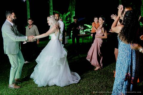 CASAMENTO, RANCHO DA PRAIA, CASAMENTO DE DIA, NOIVA MINIMALISTA, NOIVA LOIRA, NOIVO DE CINZA, FOTOGRAFIA PARA SEMPRE, FOTORAFIA DE CASAMENTO, CASAMENTO RUSTICOM MISTURA FEMININA, DECORACAO EM TOM PASTEL, TONS NEUTROS, MADRINHA DE ROSA'