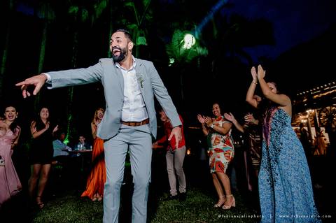 CASAMENTO, RANCHO DA PRAIA, CASAMENTO DE DIA, NOIVA MINIMALISTA, NOIVA LOIRA, NOIVO DE CINZA, FOTOGRAFIA PARA SEMPRE, FOTORAFIA DE CASAMENTO, CASAMENTO RUSTICOM MISTURA FEMININA, DECORACAO EM TOM PASTEL, TONS NEUTROS, MADRINHA DE ROSA'