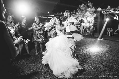 CASAMENTO, RANCHO DA PRAIA, CASAMENTO DE DIA, NOIVA MINIMALISTA, NOIVA LOIRA, NOIVO DE CINZA, FOTOGRAFIA PARA SEMPRE, FOTORAFIA DE CASAMENTO, CASAMENTO RUSTICOM MISTURA FEMININA, DECORACAO EM TOM PASTEL, TONS NEUTROS, MADRINHA DE ROSA'