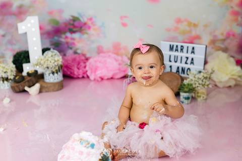 Smash_the_cake_BH_jardim_encantado_smash_menina_Maria_Luiza'