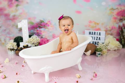 Smash_the_cake_BH_jardim_encantado_smash_menina_Maria_Luiza'