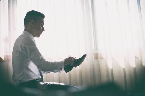 captura, fotografia de casamento vila do conde preparativos noivo'