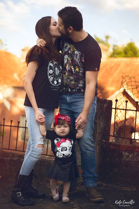 fernando-ingrid-beso-isabela-familia-atardecer'