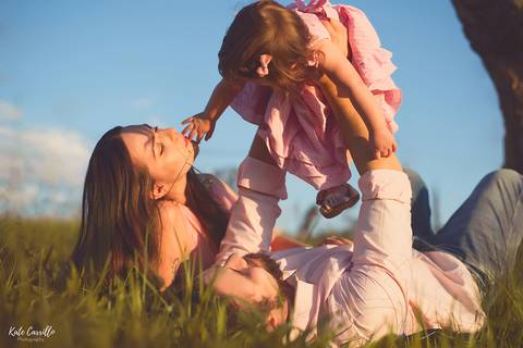 ingrid-fernando-isabela-atardecer-echados-jardinverde-familia'