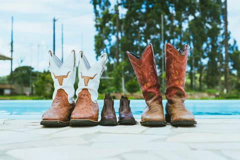 gurski-familia-sesión-aire-libre-botas'