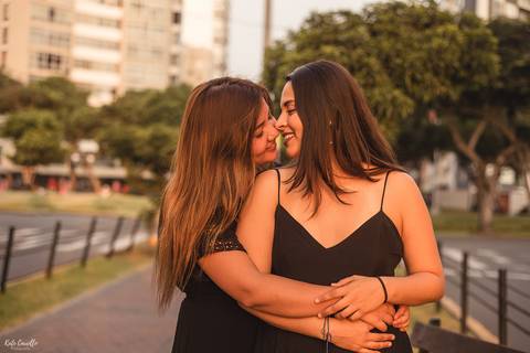 sesión de fotos de pareja en exterior lgtb'