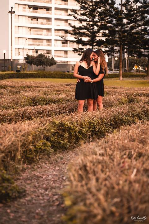 sesión de fotos de pareja en exterior lgtb'