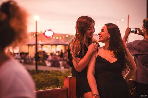 sesión de fotos de pareja en exterior lgtb'