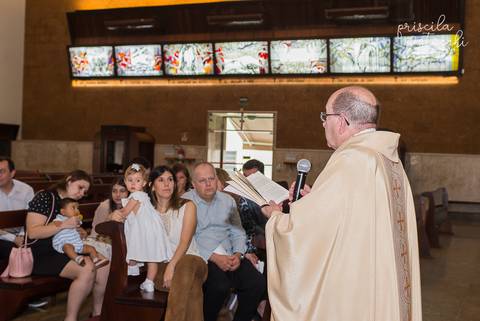 Fotógrafa Batizado Paróquia São Gabriel Arcanjo SP'