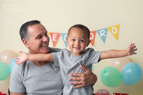 Ensaio 2 anos com os Pais Estúdio Zona Sul SP'