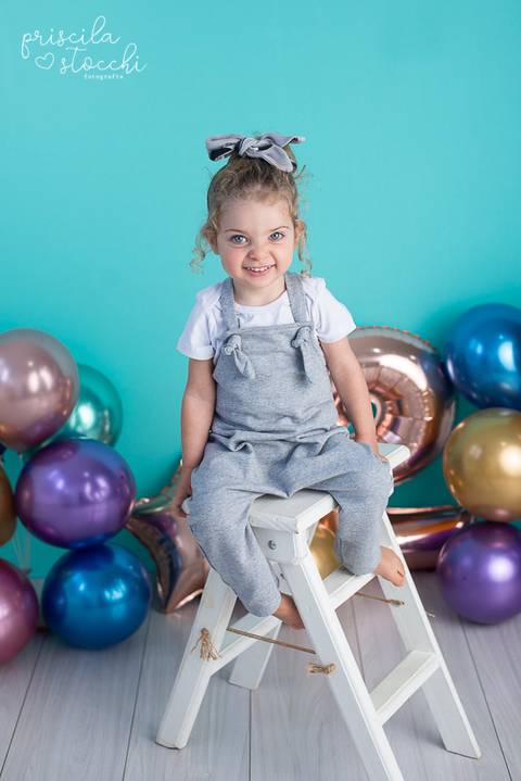 Ensaio 2 anos com balões Estúdio Zona Sul SP'