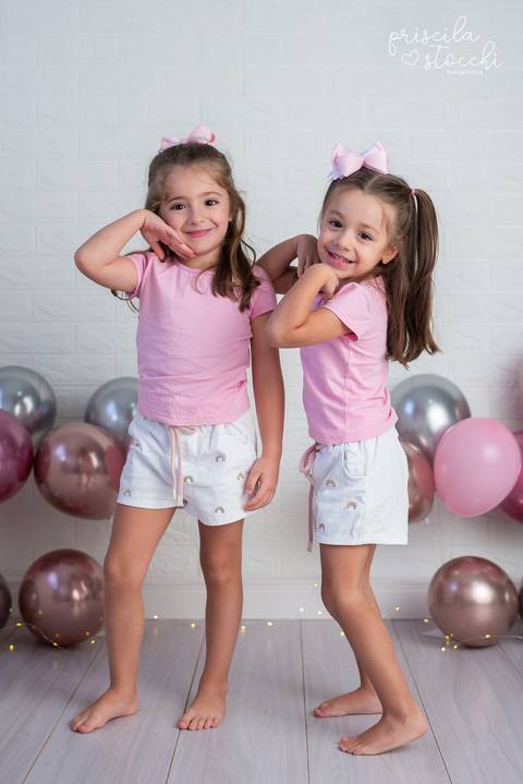 Ensaio de Irmãs Gêmeas em Estúdio SP'