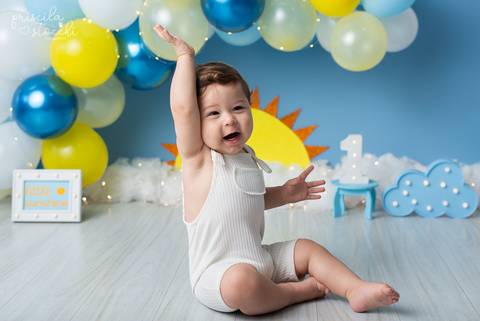 Ensaio Fotográfico 1 ano Menino Balões Estúdio SP'