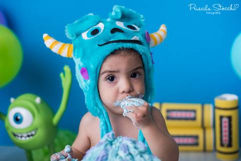 Smash the Cake 2 anos Monstros SA São Paulo SP'