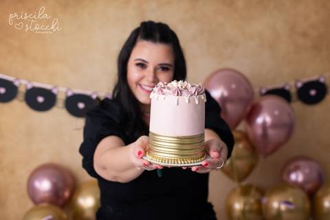 Ensaio 30 anos com Bolo e Balões Rosé e Dourado SP'