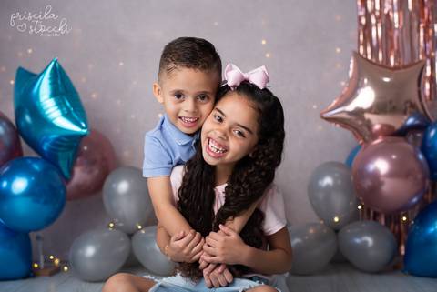 Ensaio de Aniversário Irmãos 6 e 4 anos São Paulo'