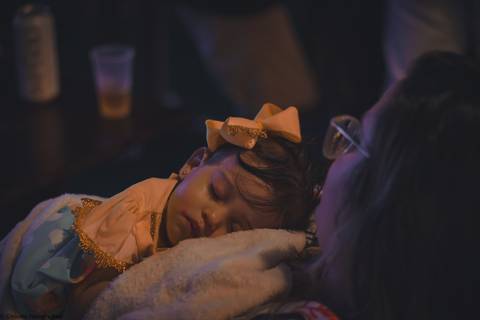 Final da festa e a pequena Hannah já bem cansada e bom... Eu também :)'