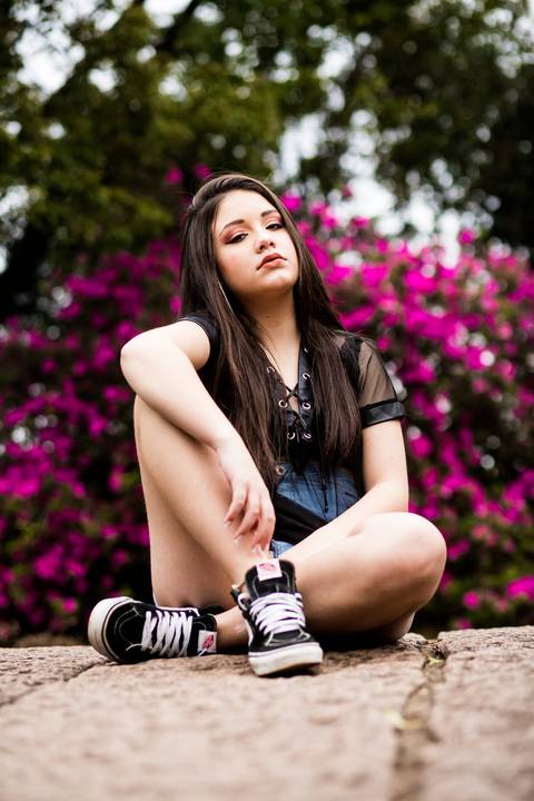 Ensaio de 15 anos da Duda na Praça Província de Shiga'