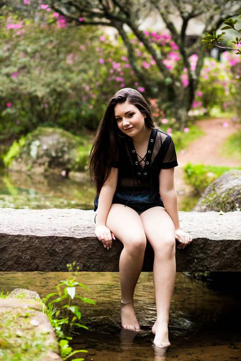 Ensaio de 15 anos da Duda na Praça Província de Shiga'