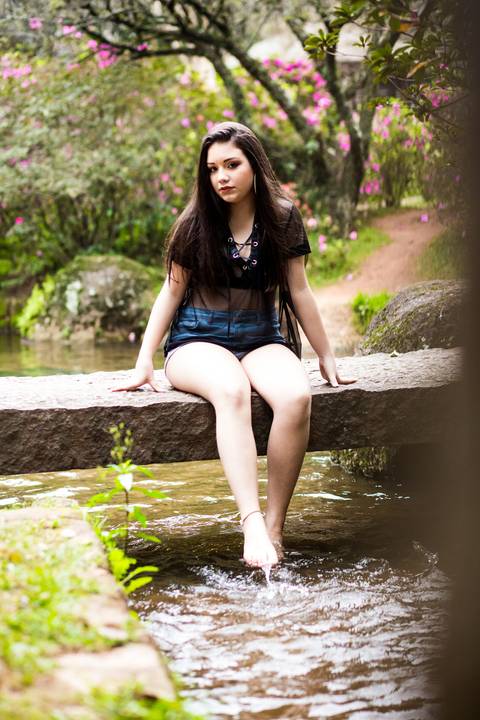 Ensaio de 15 anos da Duda na Praça Província de Shiga'