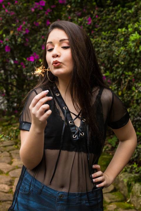 Ensaio de 15 anos da Duda na Praça Província de Shiga'