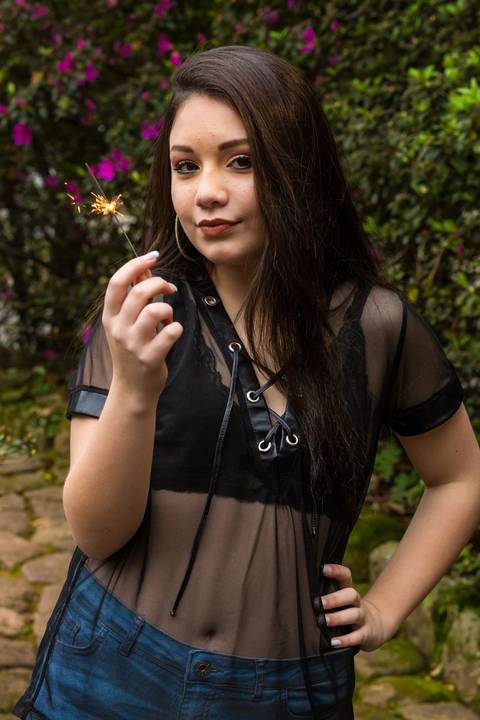 Ensaio de 15 anos da Duda na Praça Província de Shiga'