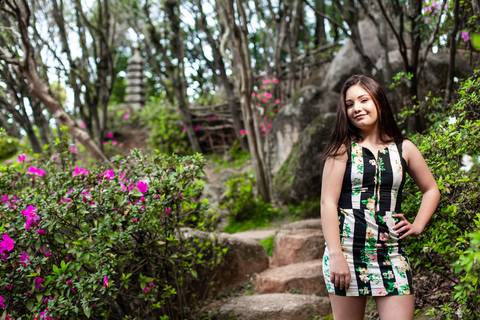 Ensaio de 15 anos da Duda na Praça Província de Shiga'