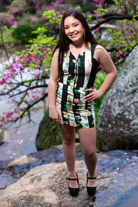 Ensaio de 15 anos da Duda na Praça Província de Shiga'