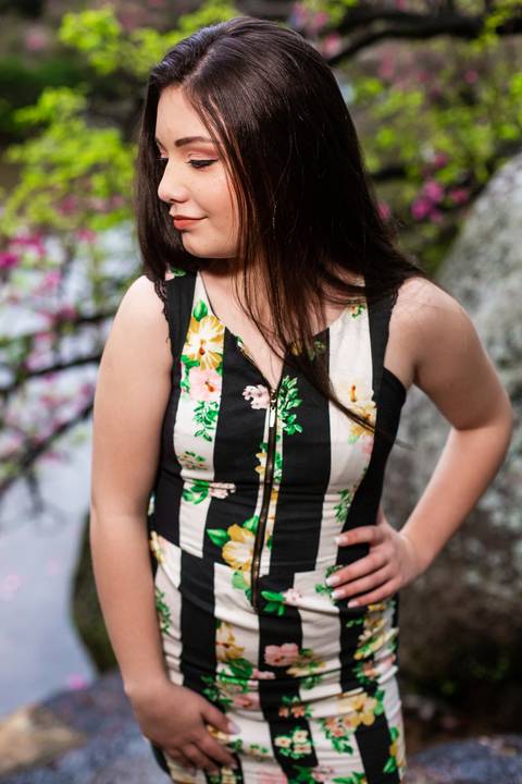 Ensaio de 15 anos da Duda na Praça Província de Shiga'