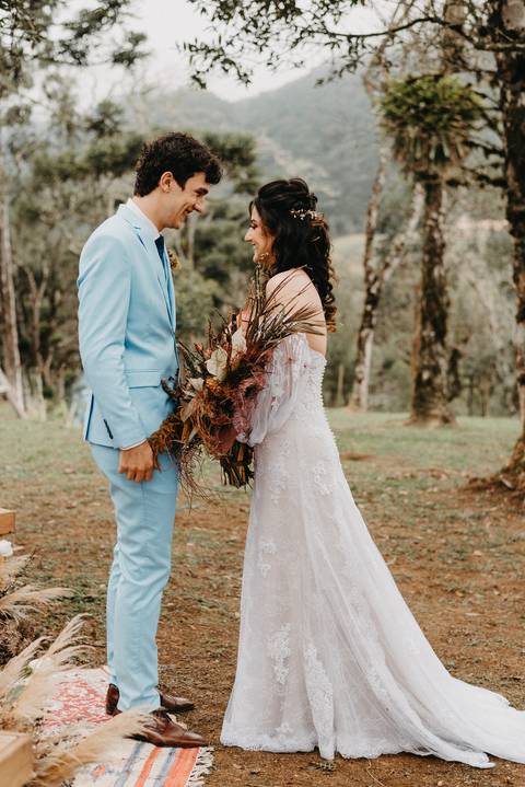 fotógrafo joinville, fotógrafo de casamento joinville, casamento joinville, fotografia de casamento santa catarina, casamento campo alegre, casamento boho, noiva entrando, noivo vendo a noiva, encontro noiva e noivo, noivos se olhando, buquê boho'