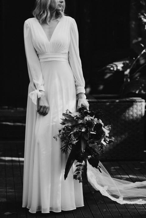 casamento joinville, fotógrafo de casamento joinville, fotografia de casamento joinville, fotógrafo de casamento santa catarina, casamento em piçarras, pantai wedding, noiva arrumada, noiva boho, buquê de noiva, foto preto e branco noiva '