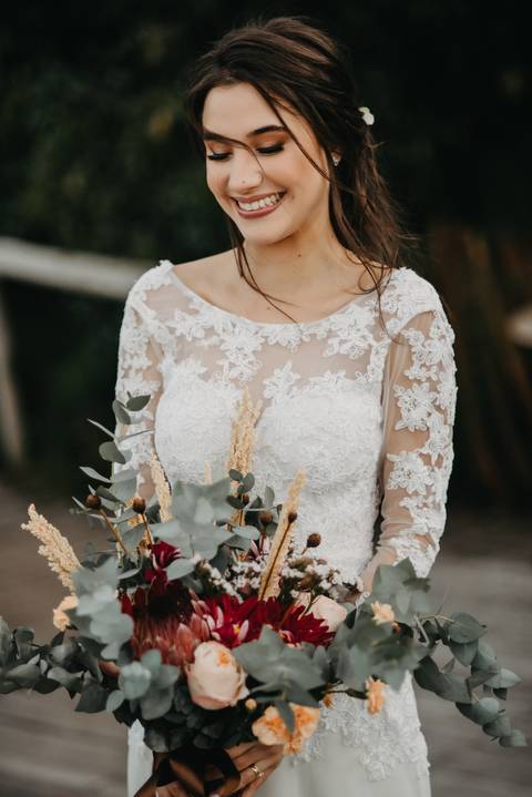 Buque desconstruído; vestido de noiva; casamento ao ar livre; casamento praia; noiva 2021 '