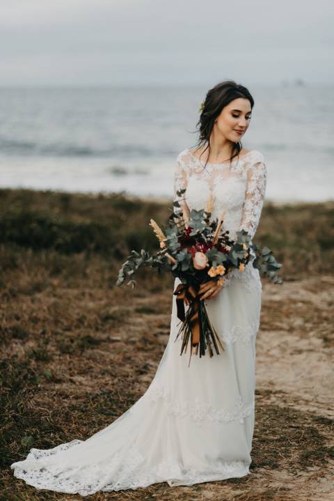 Noiva 2021: fotografo Joinville; vestido de noiva: casamento na praia; casamento em piçarras; pantai wedding;  '