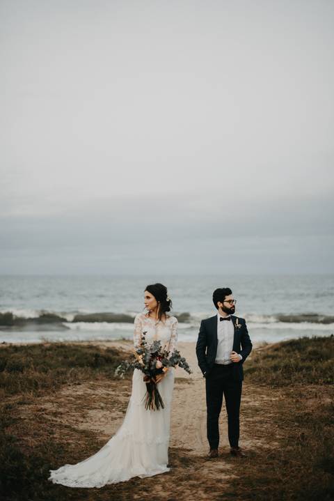 pós wedding; casal; casamento na praia; casal de noivos; recém casados; piçarras beach; praia piçarras; '