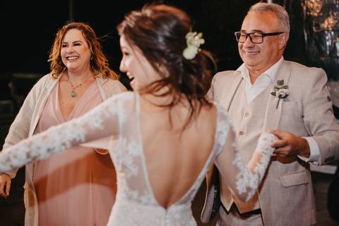 valsa com os pais; festa de casamento; fotografo de festa de casamento; fotos de casamento'