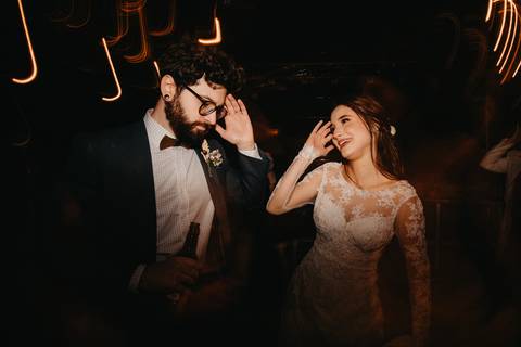 casal; festa de casamento; noivos; casados; pantai wedding; inspiração de festa'